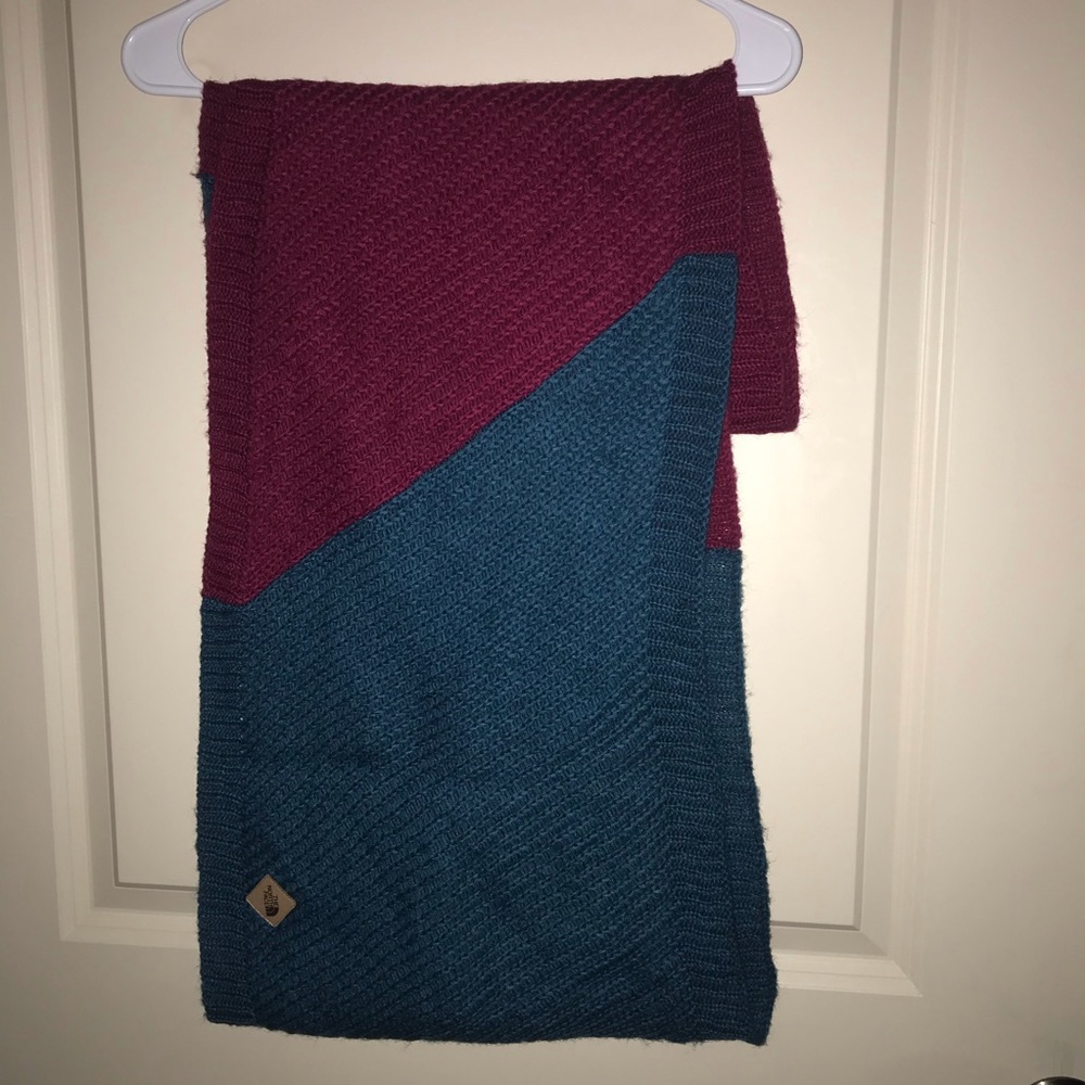 THE NORTH FACE colorblock scarf